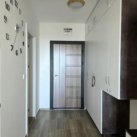 Sunny In Shartrez Апартаменты Шкорпиловци