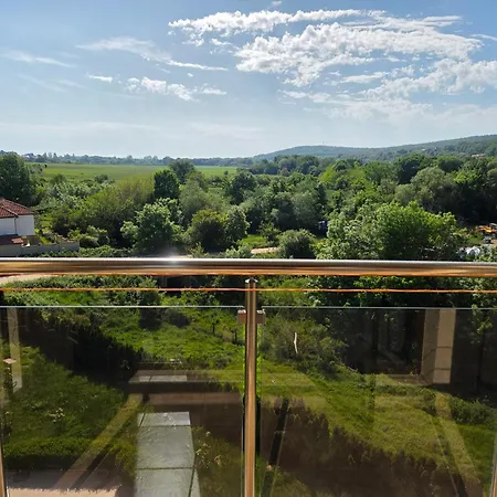 Sunny In Shartrez Апартаменты