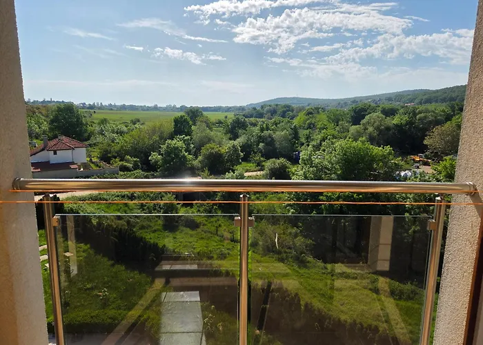 Sunny In Shartrez Апартаменты