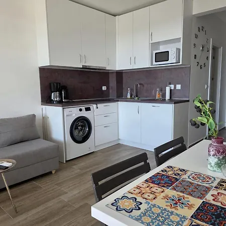 Apartmán Sunny In Shartrez Škorpilovci